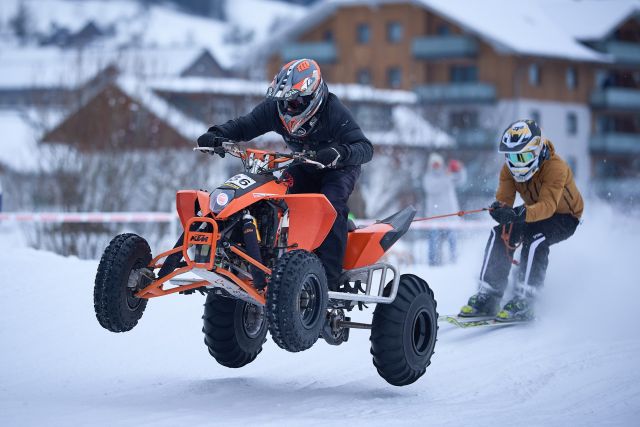 Skijoering24.12.2025: 11. Holzknecht Skijöring in Gosau am Dachstein, Oberösterreich, ÖsterreichFoto: © 2025 Martin Bihounek