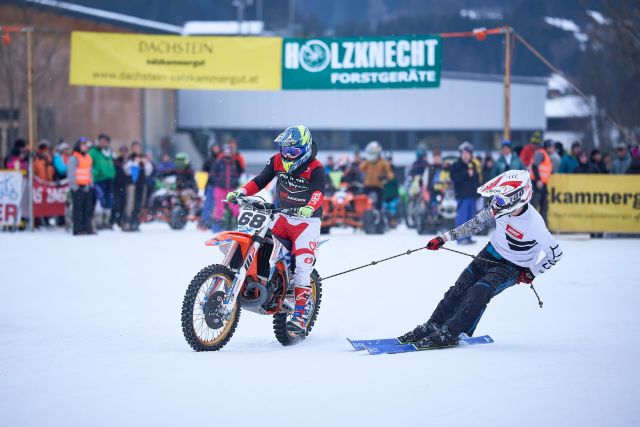 Skijoering24.12.2025: 11. Holzknecht Skijöring in Gosau am Dachstein, Oberösterreich, ÖsterreichFoto: © 2025 Martin Bihounek