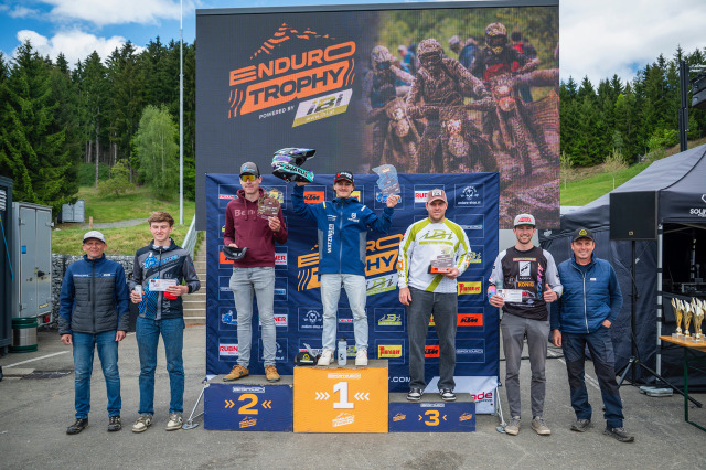 0519 trophy2